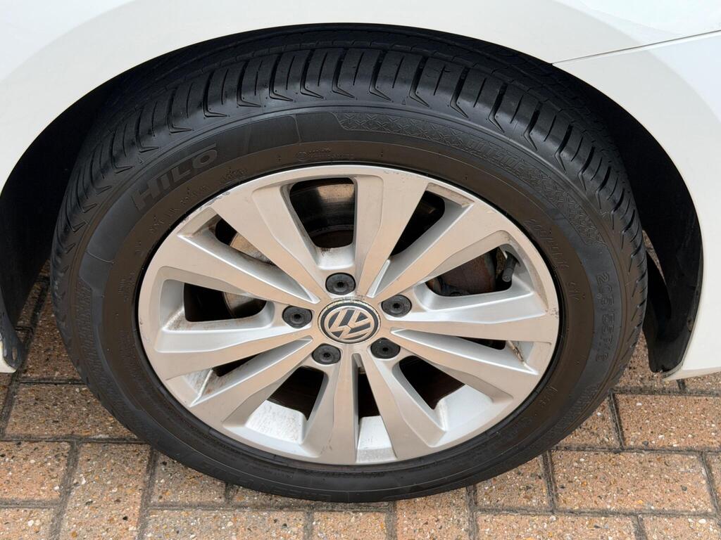 Volkswagen Golf 48