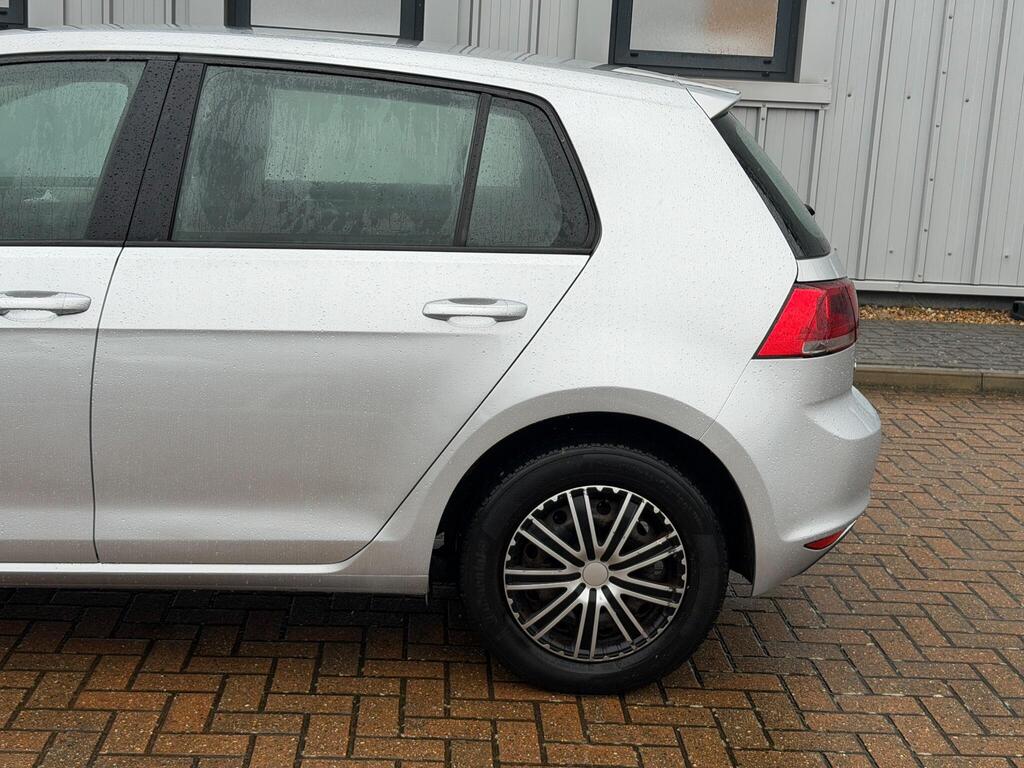 Volkswagen Golf 57