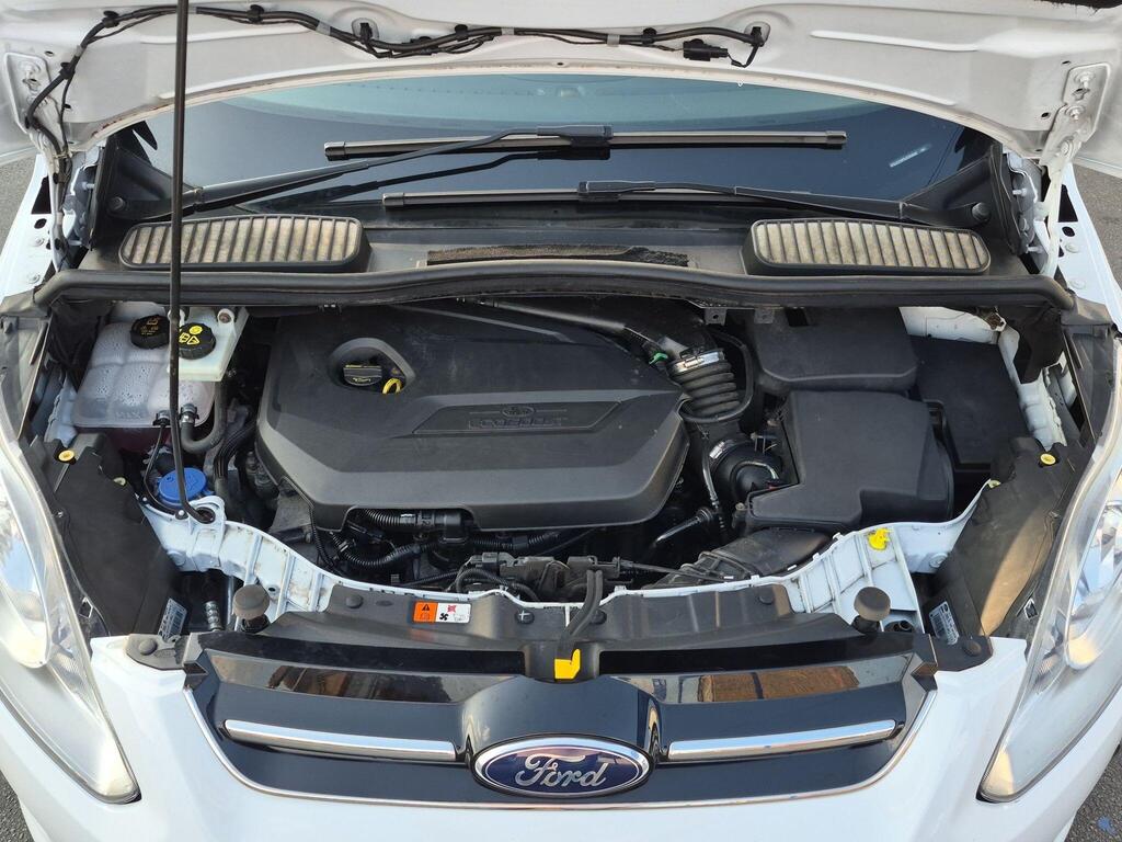 Ford C-Max 33