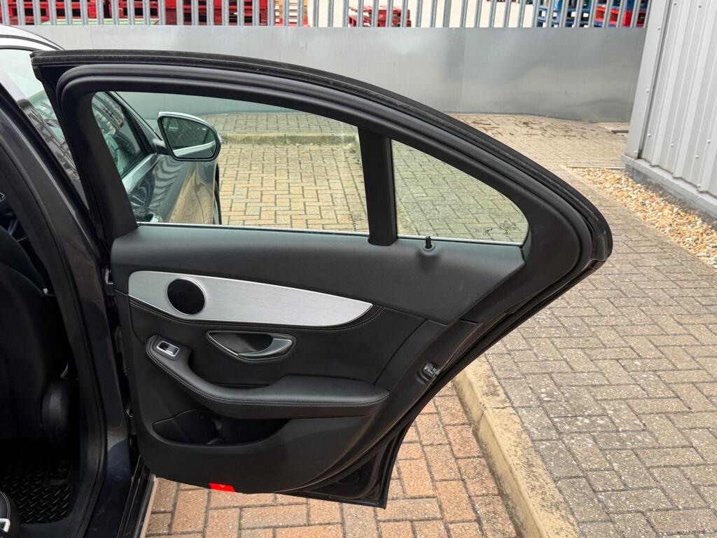 Mercedes-Benz C Class 36