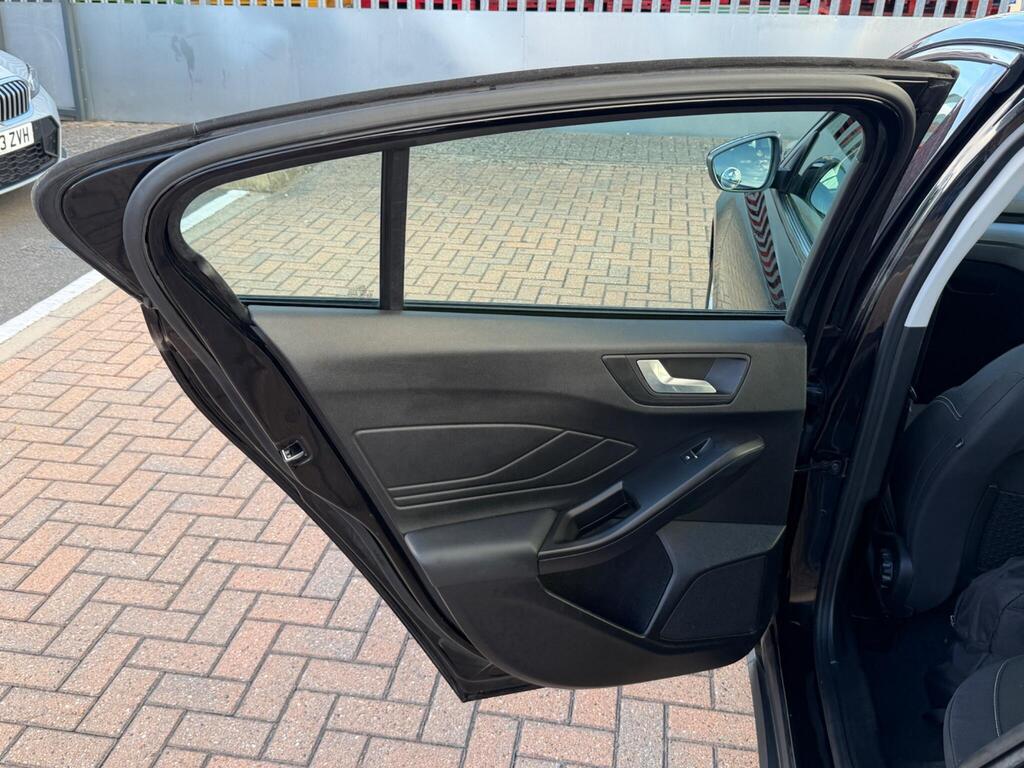Ford Focus 41