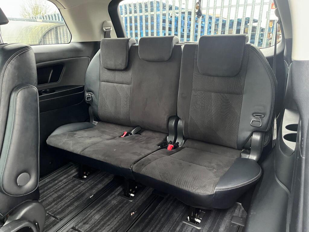 Toyota Estima 33