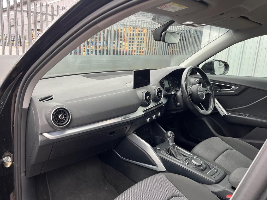 Audi Q2 29