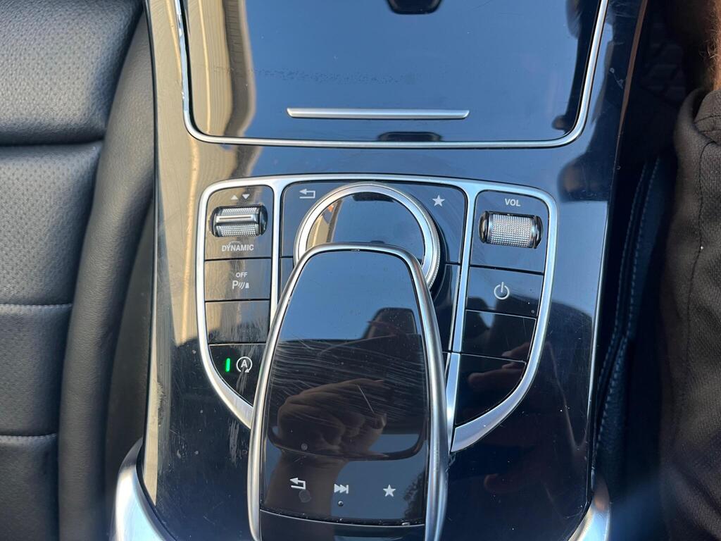 Mercedes-Benz C Class 57