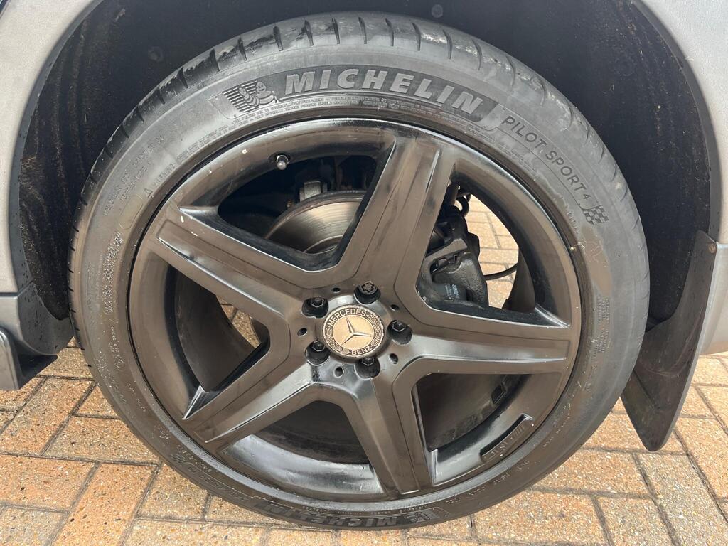 Mercedes-Benz GLA 42