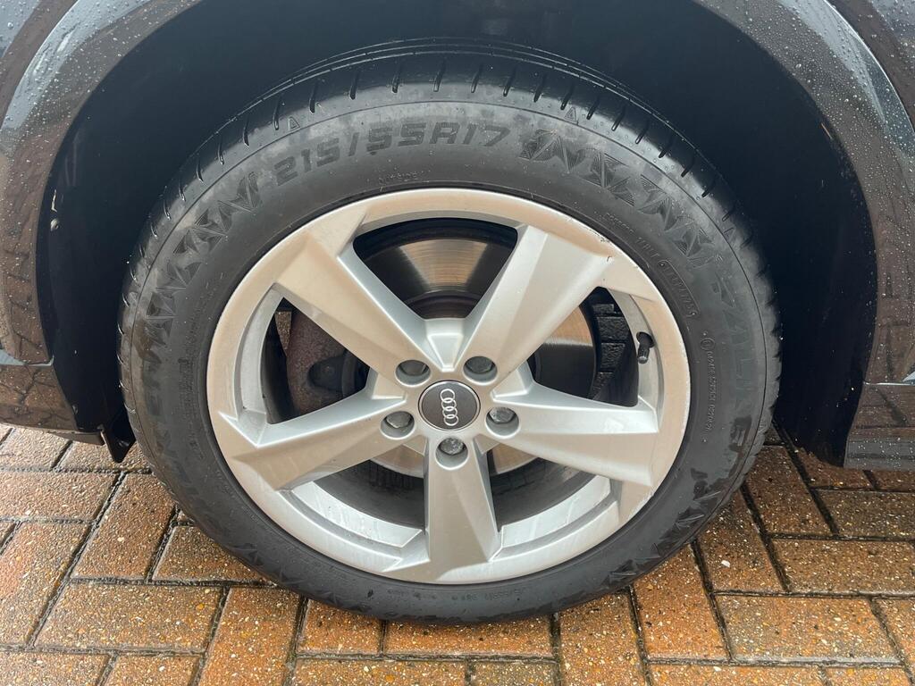 Audi Q2 74