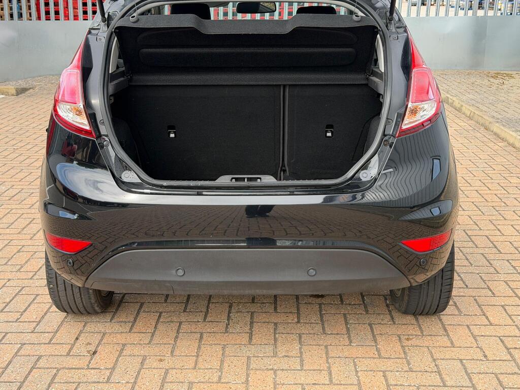 Ford Fiesta 44