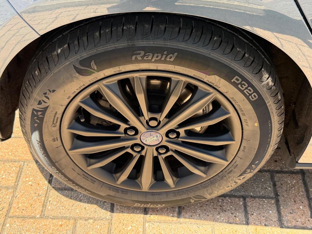 Ford Focus 44
