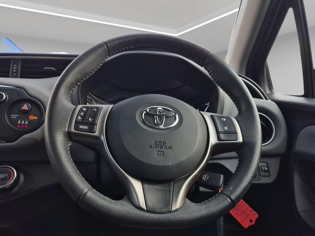 Toyota Yaris 41