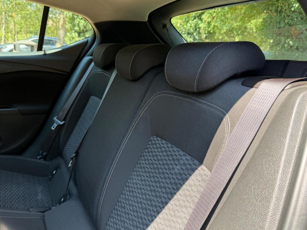 Vauxhall Astra 26