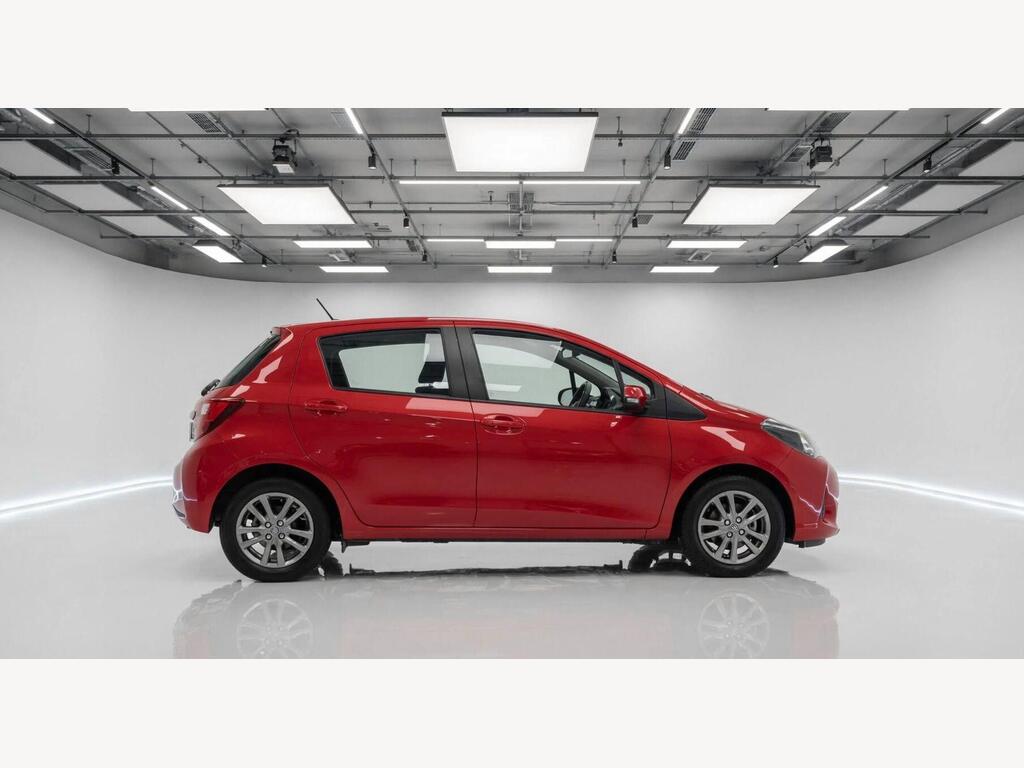 Toyota Yaris 6