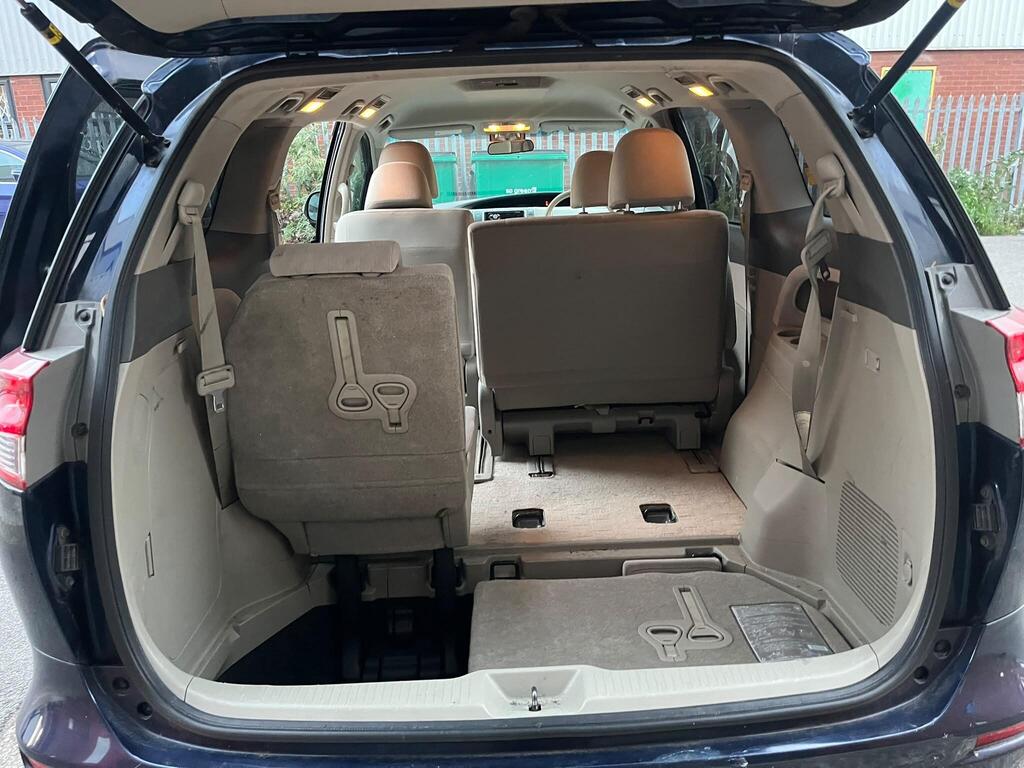 Toyota Estima 47