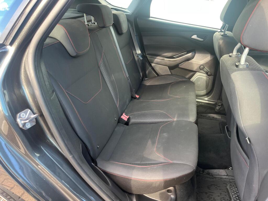 Ford Focus 37