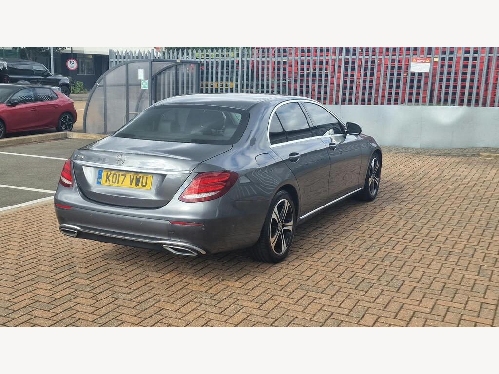 Mercedes-Benz E Class 22