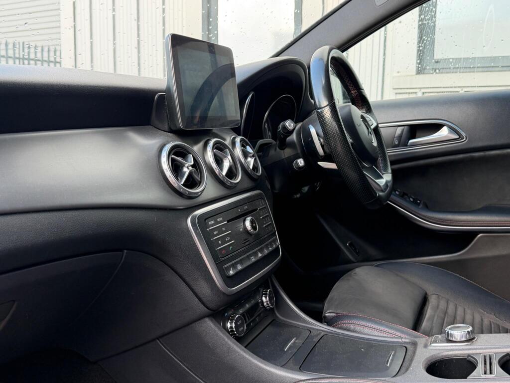 Mercedes-Benz GLA 18