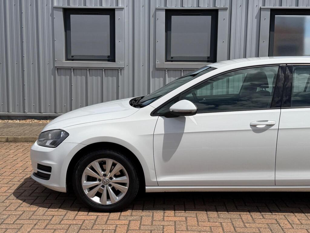 Volkswagen Golf 12