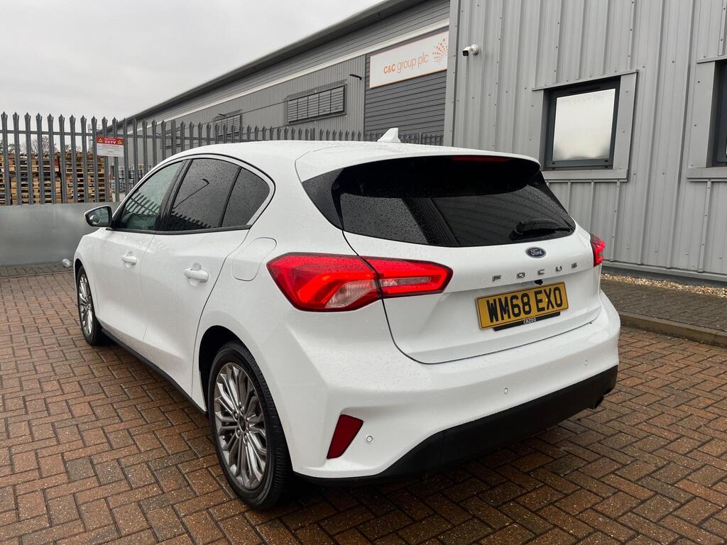 Ford Focus 23
