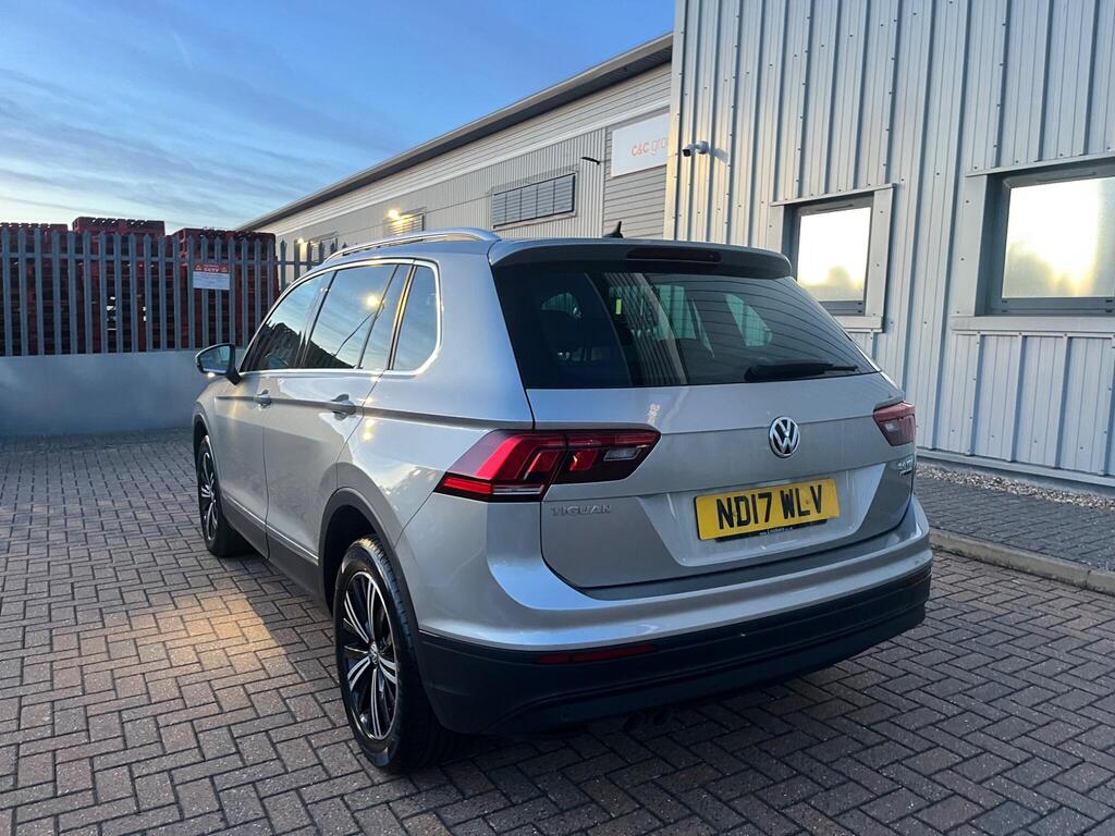 Volkswagen Tiguan 6