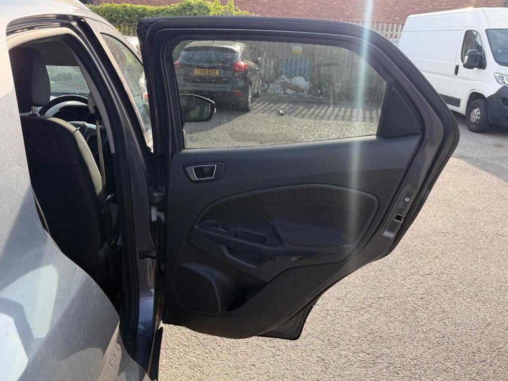 Ford EcoSport 42