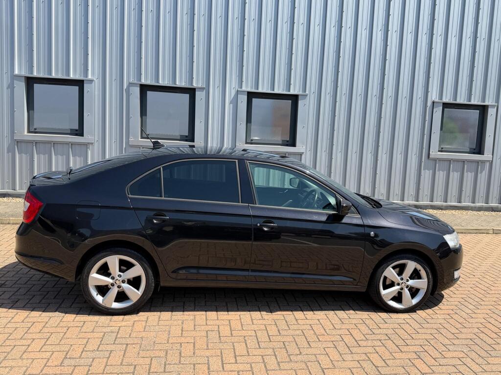 Skoda Rapid 12