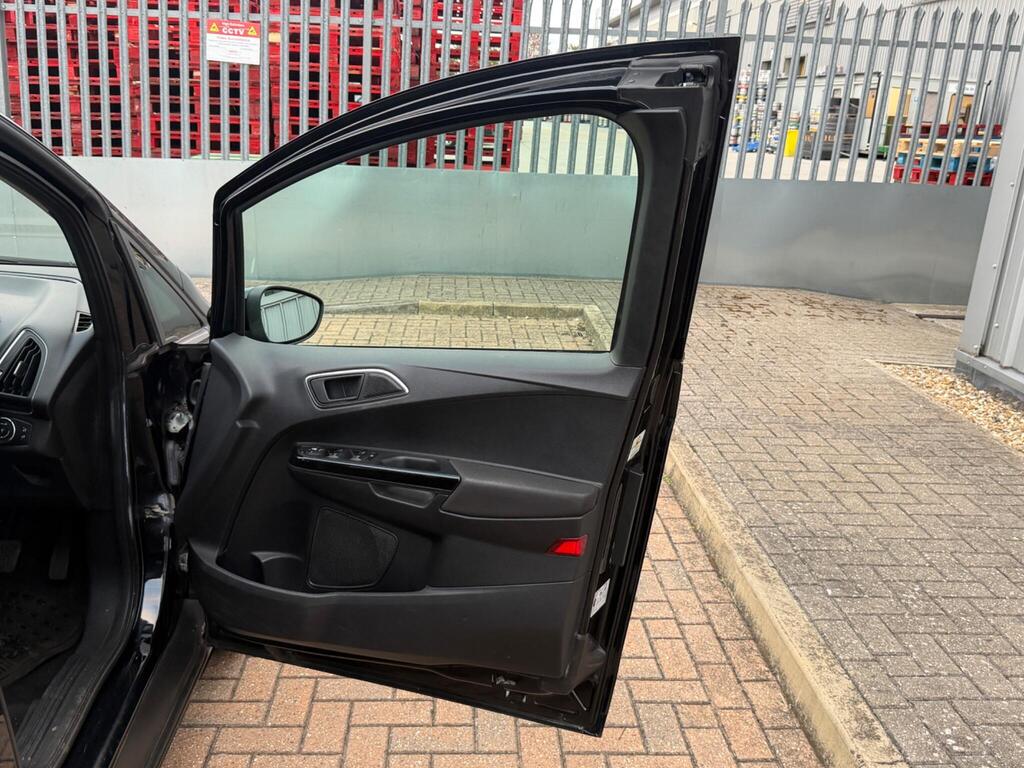 Ford B-Max 28