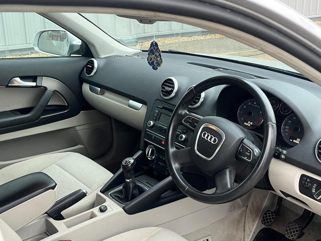 Audi A3 8