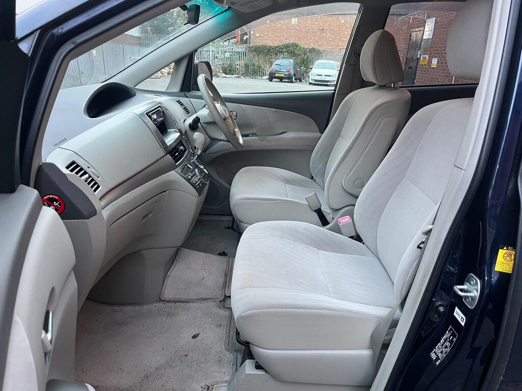 Toyota Estima 50