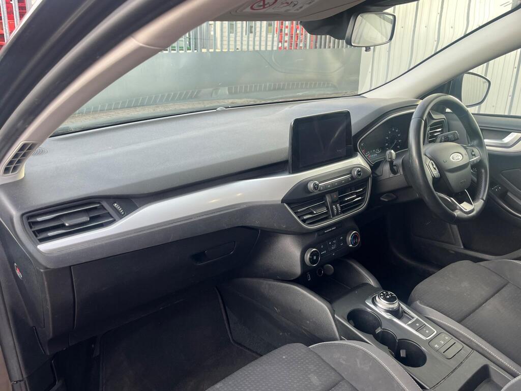 Ford Focus 33