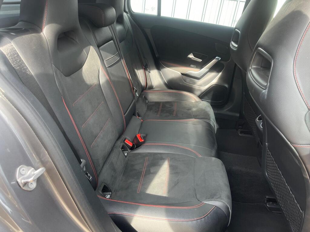 Mercedes-Benz A Class 32