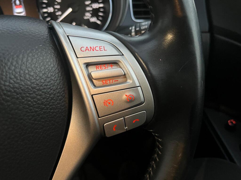 Nissan Pulsar 27
