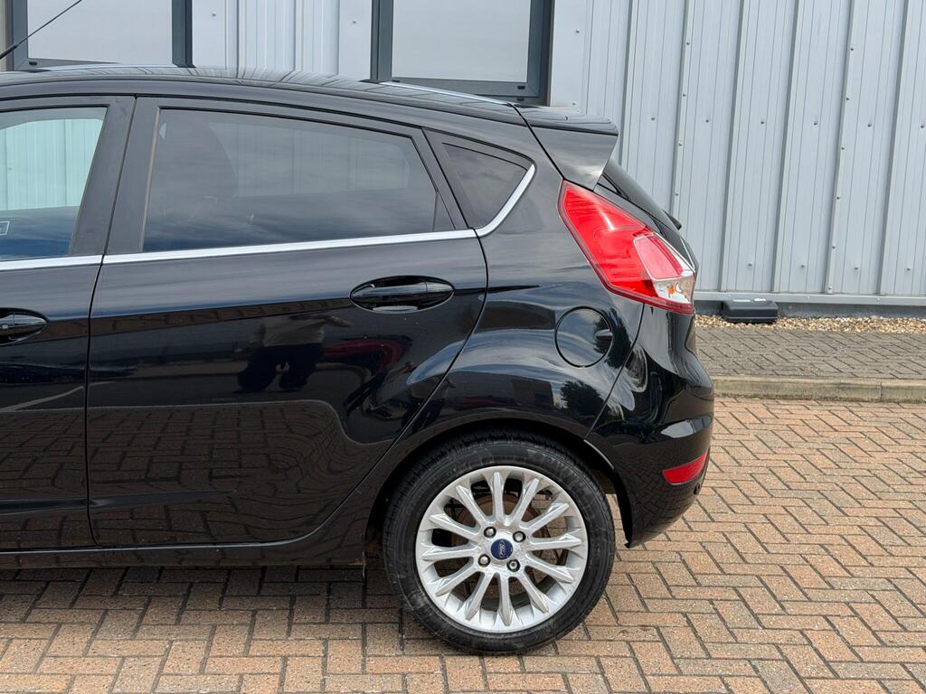Ford Fiesta 34