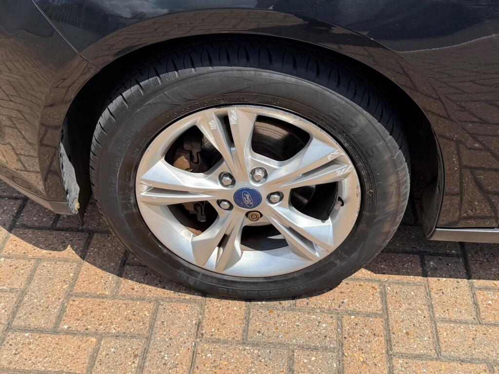 Ford Focus 42