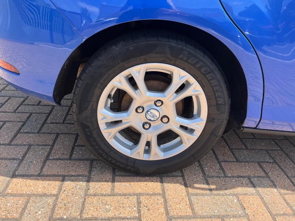 Ford B-Max 43