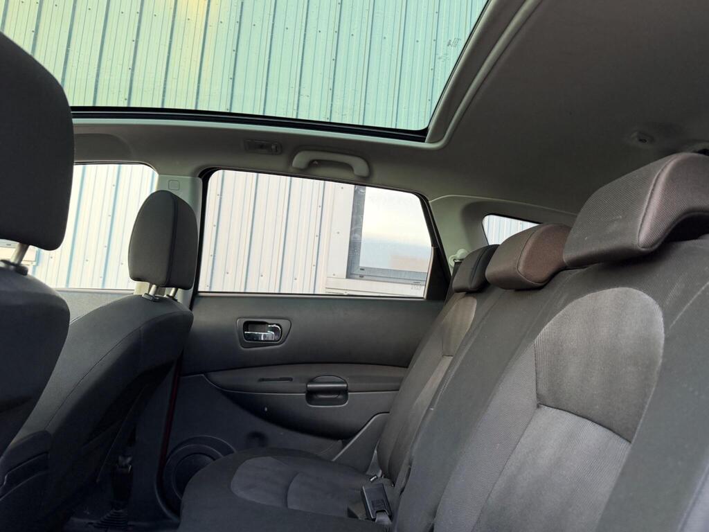 Nissan Qashqai+2 14