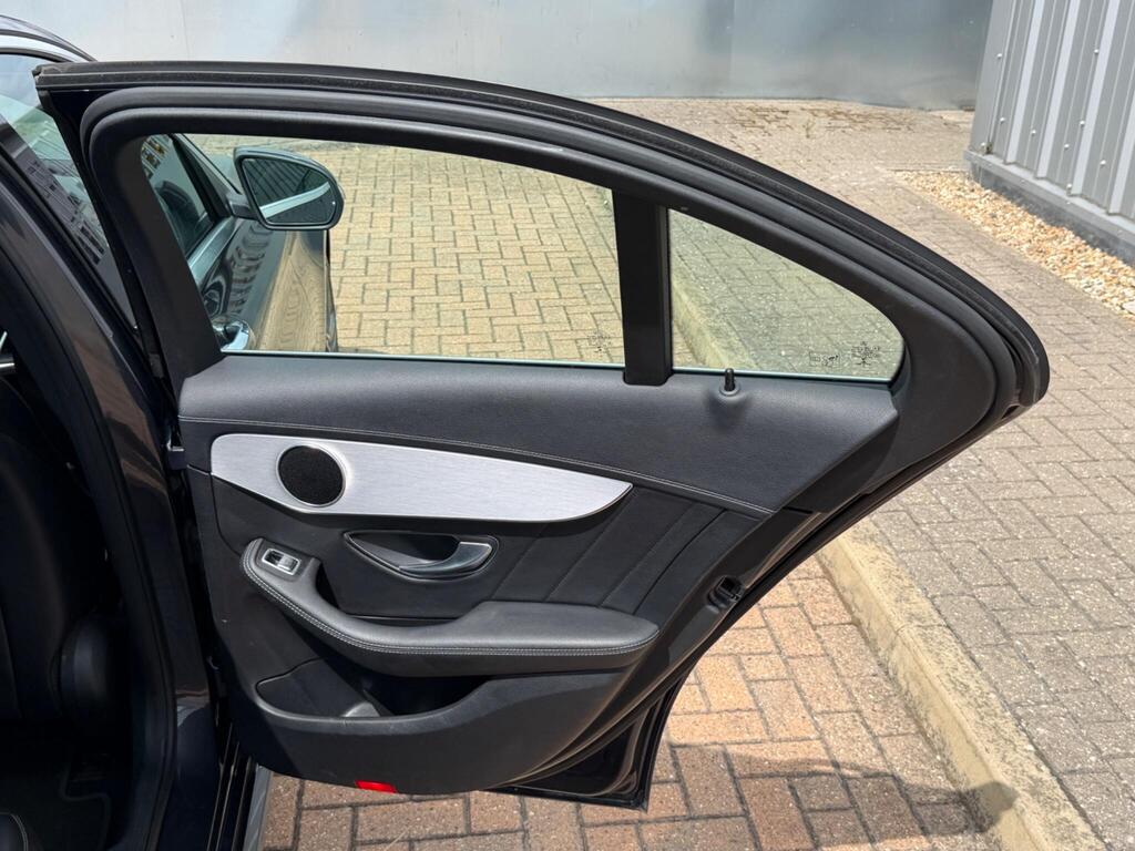 Mercedes-Benz C Class 39