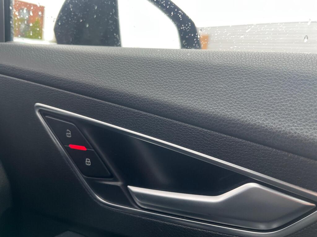 Audi Q2 70