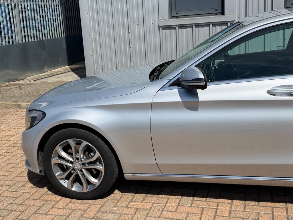 Mercedes-Benz C Class 14