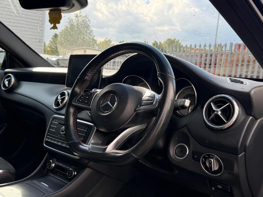 Mercedes-Benz GLA 14