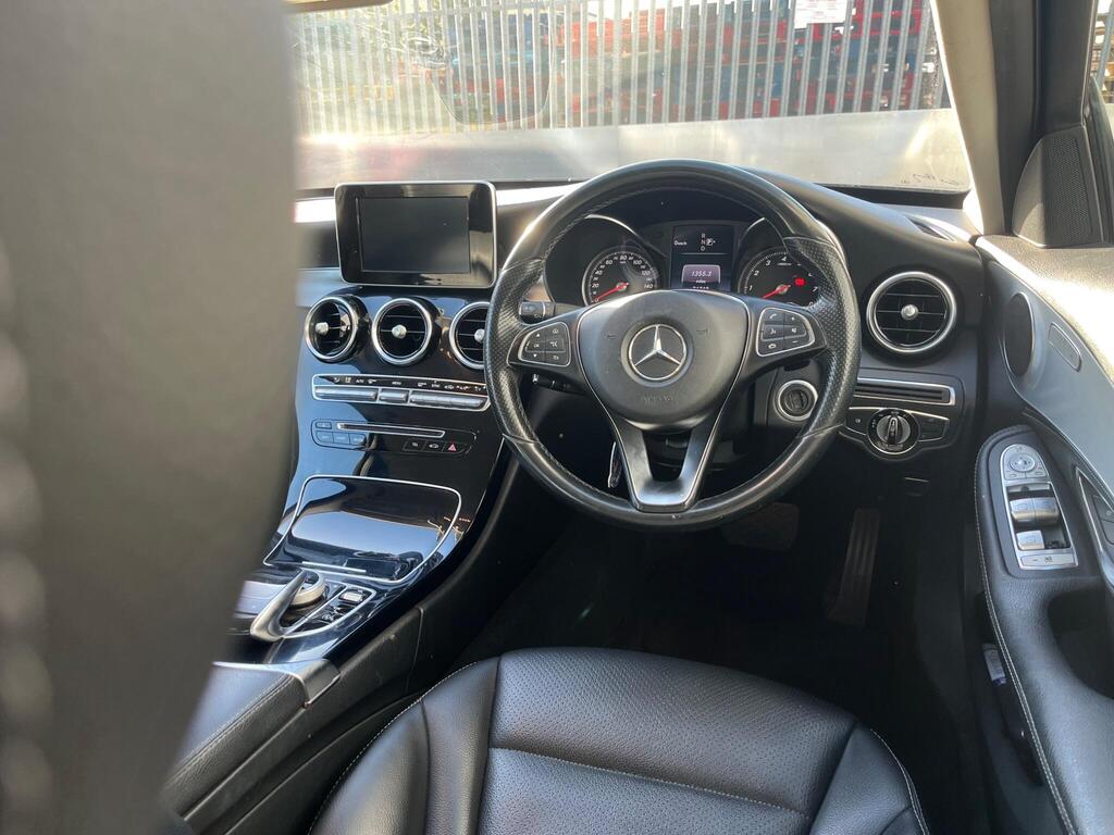 Mercedes-Benz C Class 24