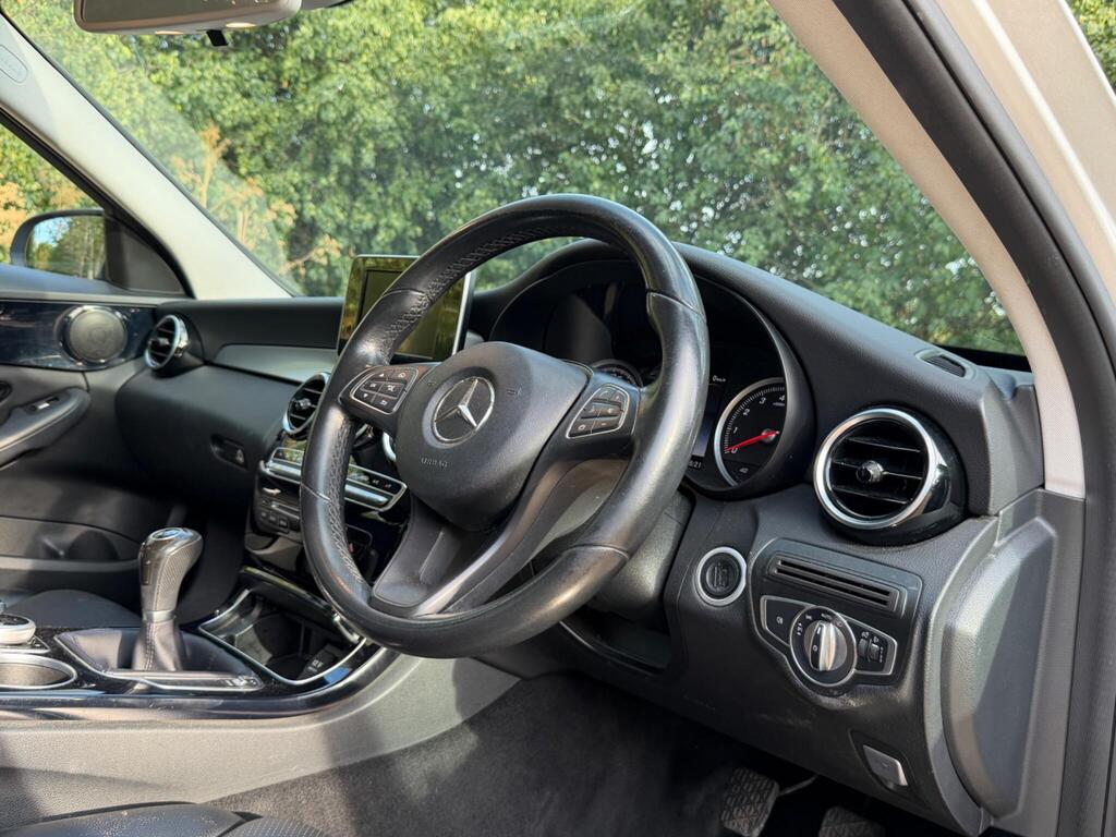 Mercedes-Benz C Class 16