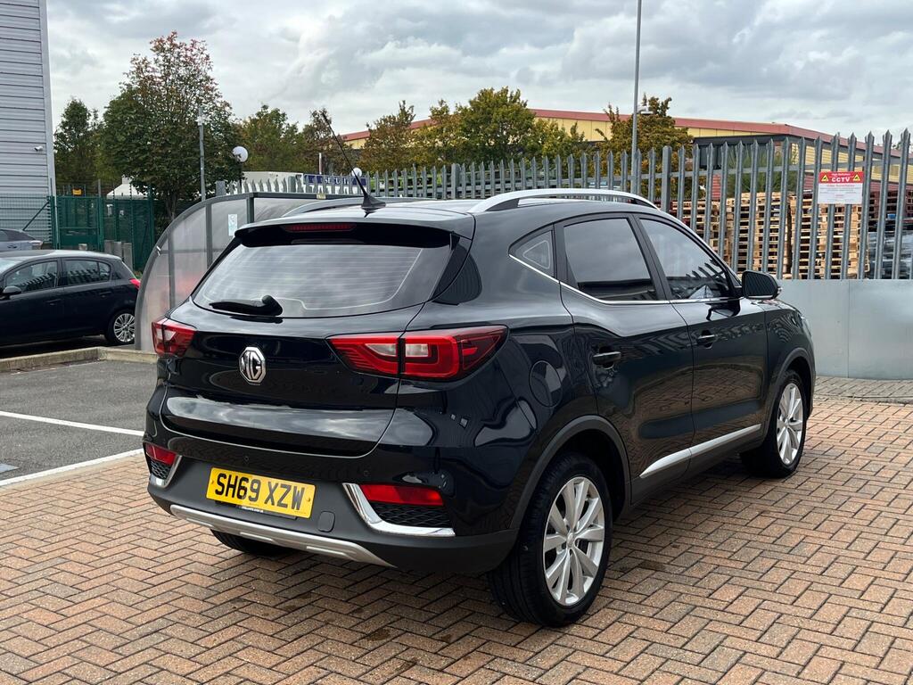 MG MG ZS 25