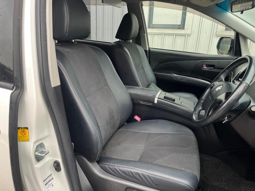 Toyota Estima 30