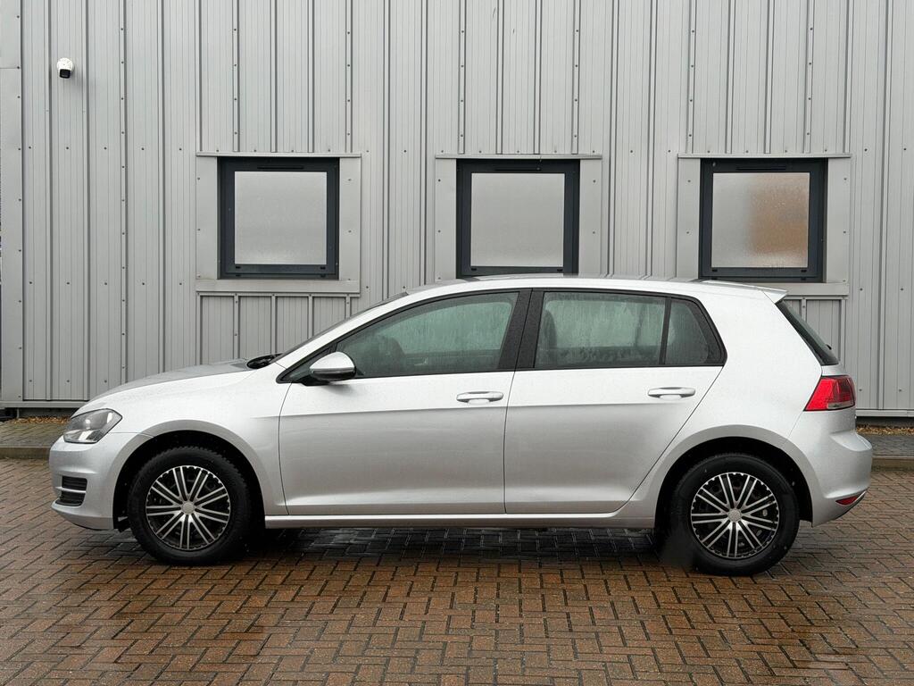 Volkswagen Golf 14
