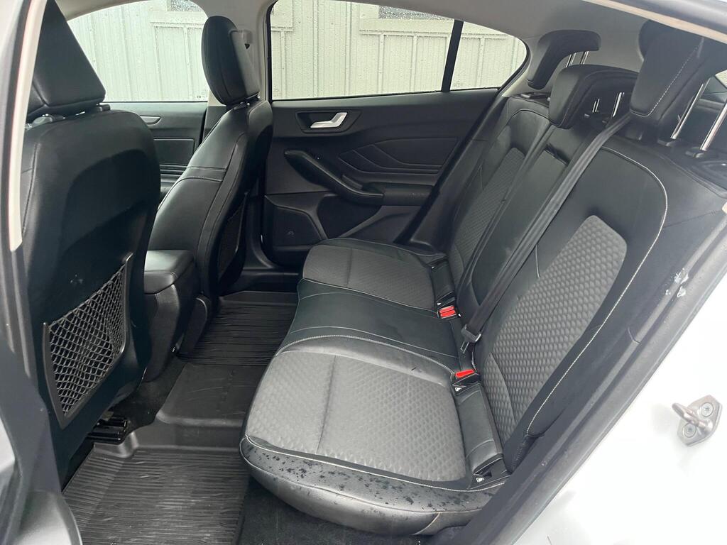 Ford Focus 42