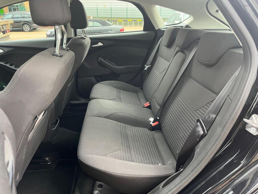 Ford Focus 48