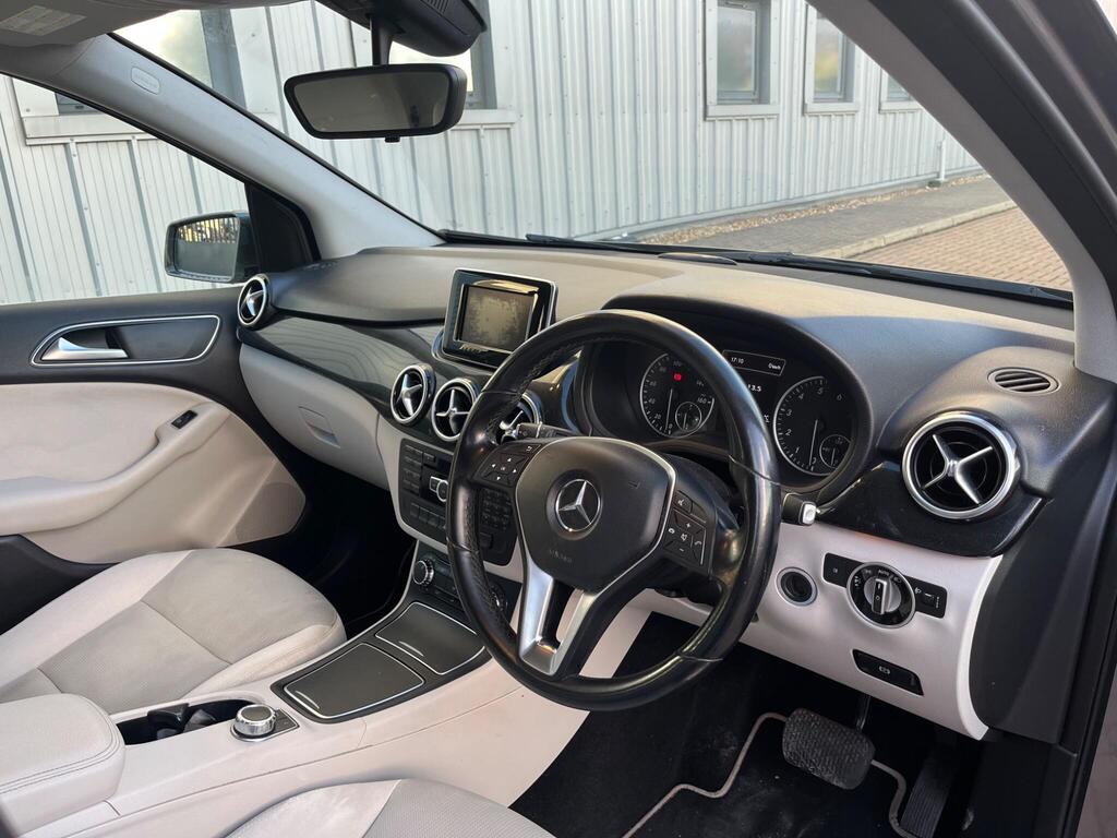 Mercedes-Benz B Class 31