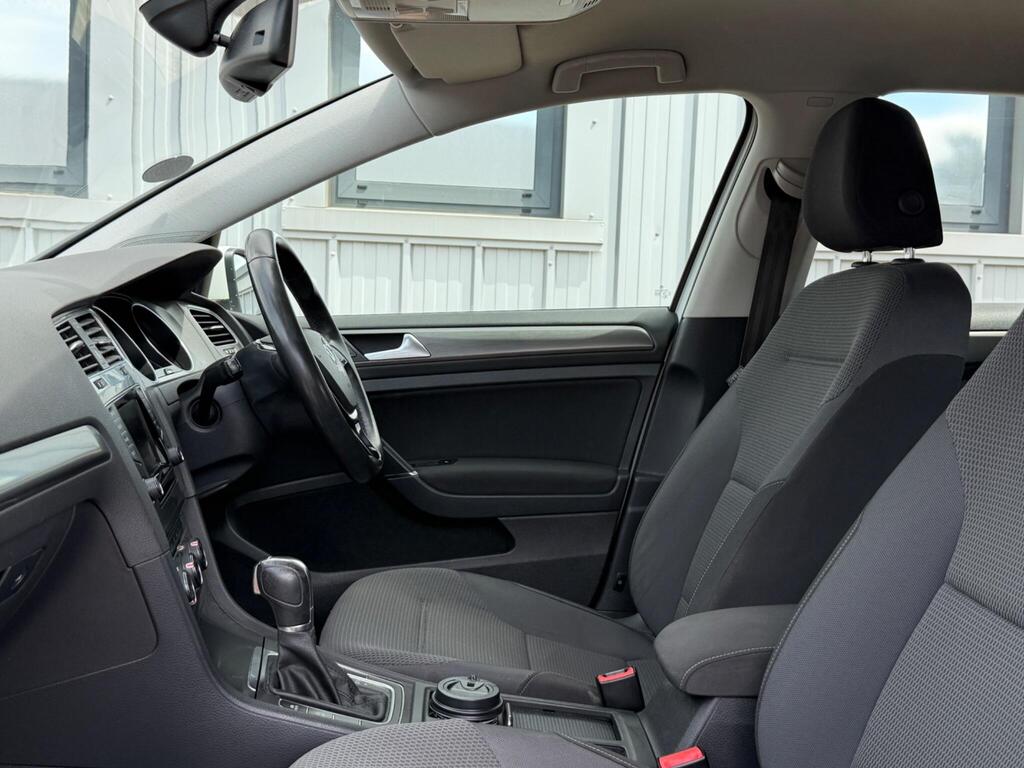 Volkswagen Golf 74