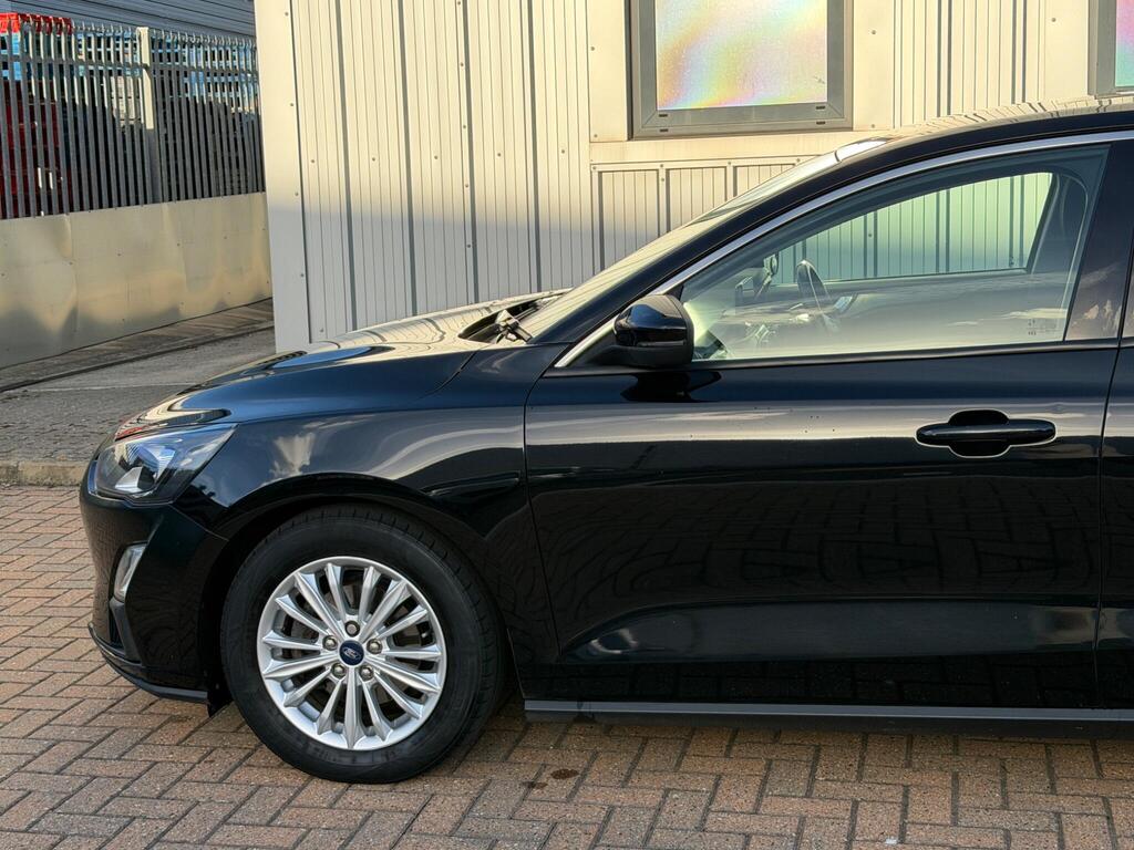 Ford Focus 9
