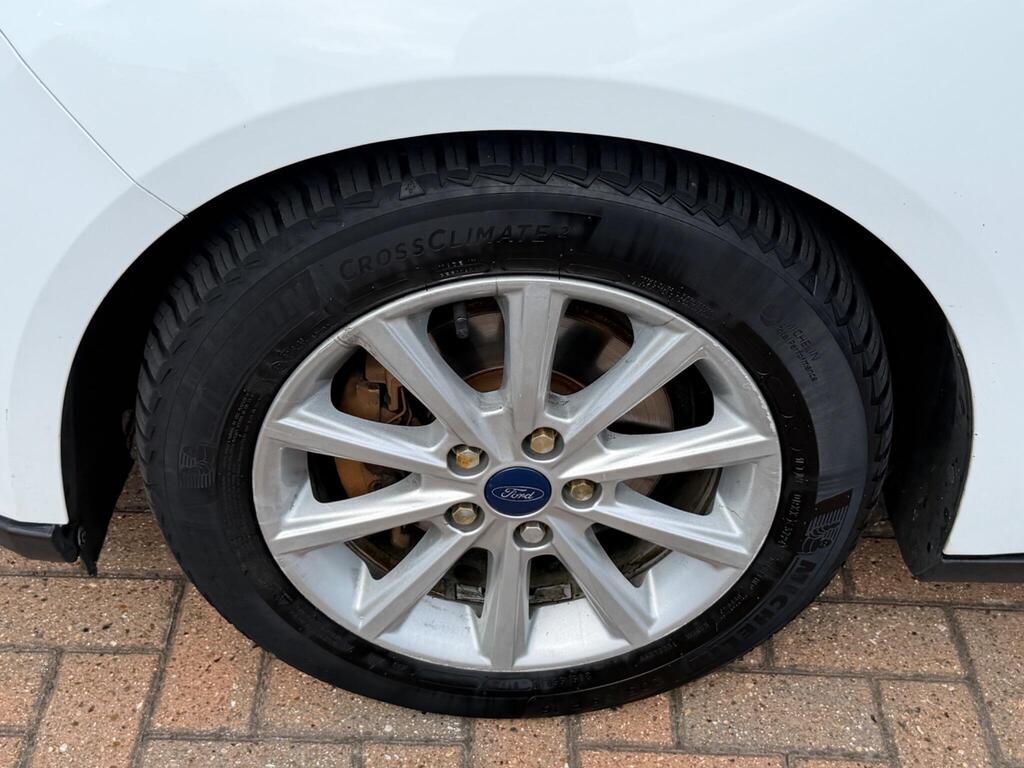 Ford Focus 44
