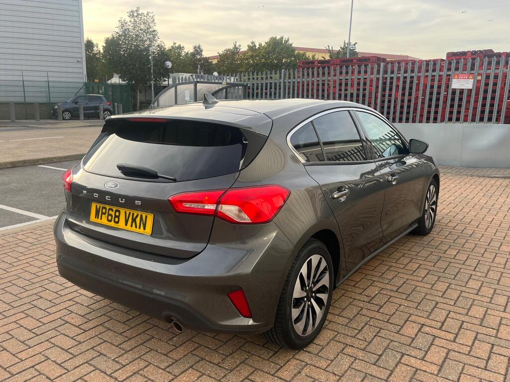 Ford Focus 27